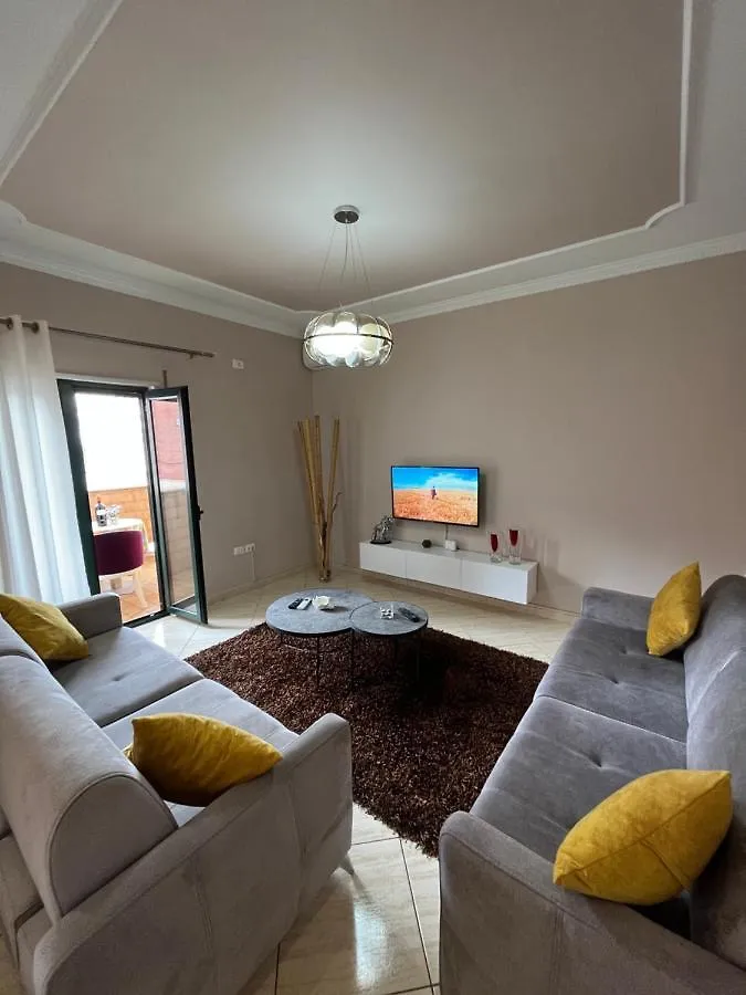 Center Apartment Easy Tirana