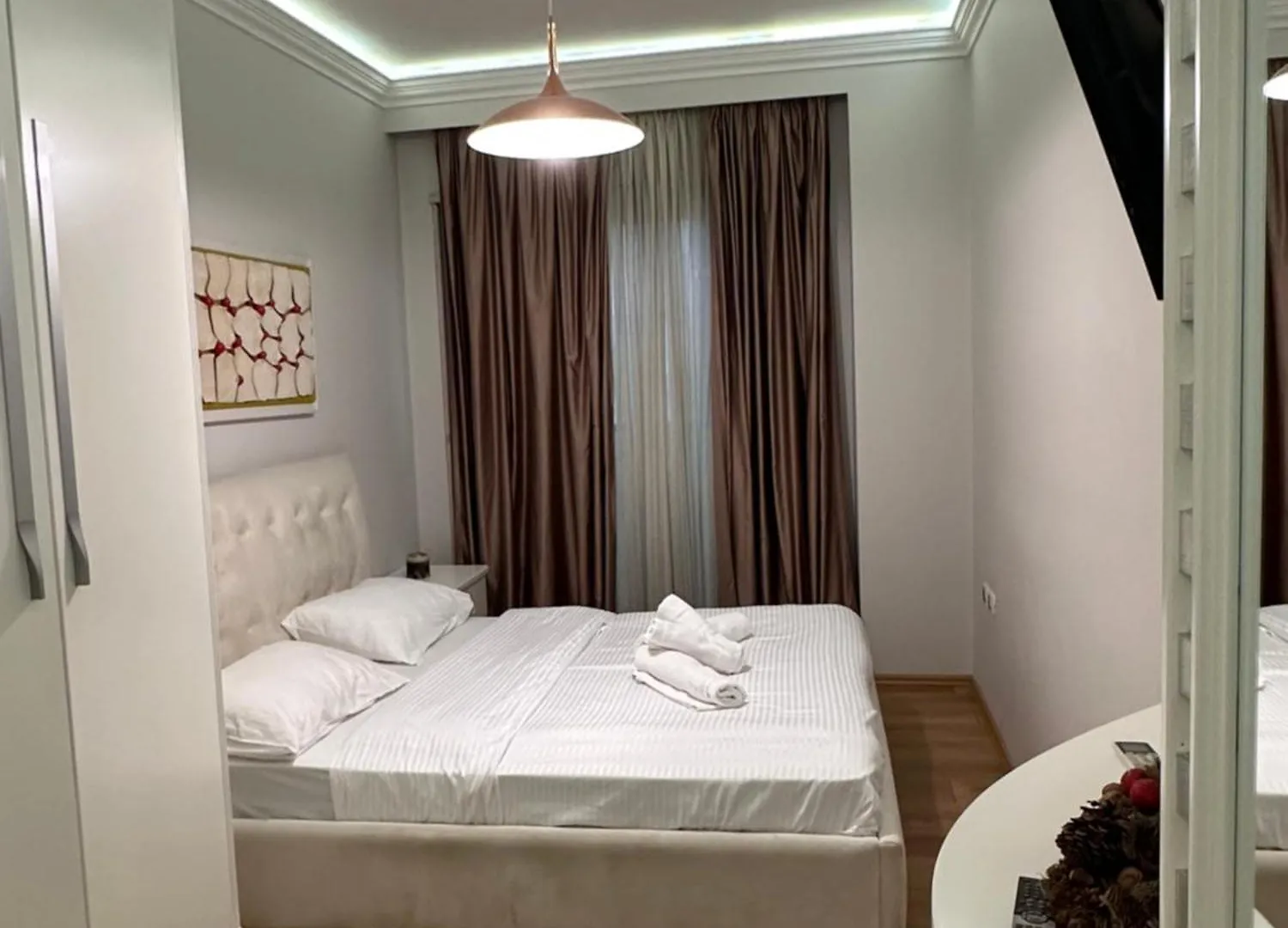 Center Apartment Easy Tirana